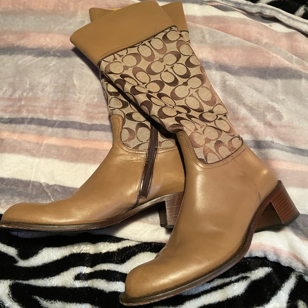Coach boots 👢 - Picture 8 of 9